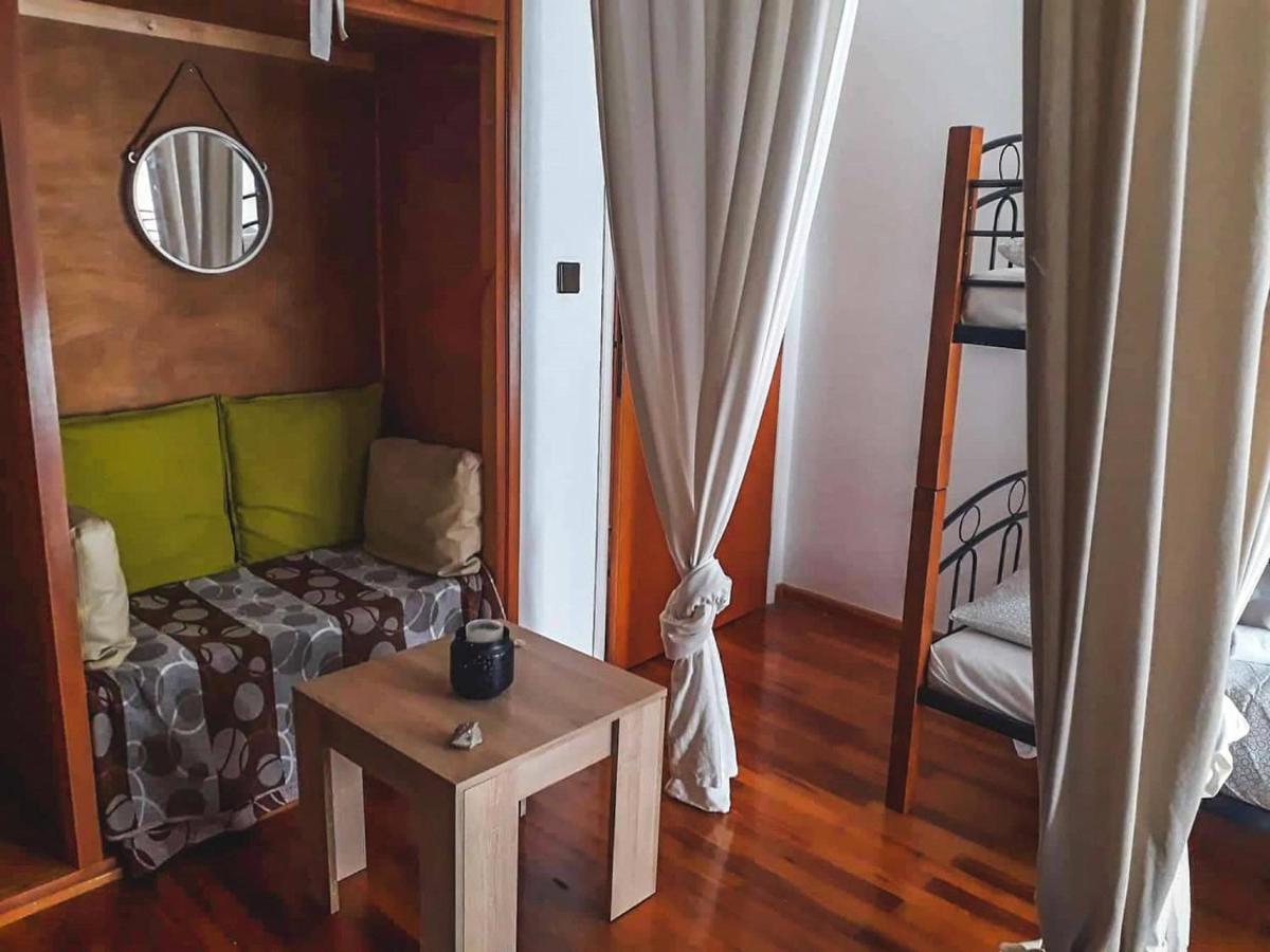 Urban Yoga House Hostel & Retreat ヨアニナ エクステリア 写真