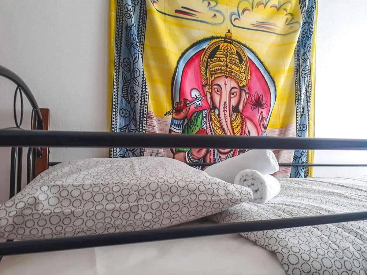 Urban Yoga House Hostel & Retreat ヨアニナ エクステリア 写真