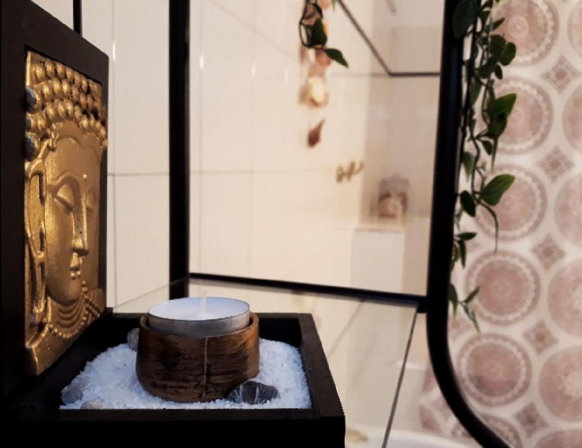 Urban Yoga House Hostel & Retreat ヨアニナ エクステリア 写真