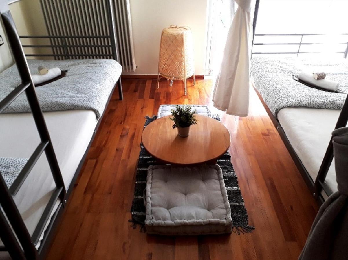 Urban Yoga House Hostel & Retreat ヨアニナ エクステリア 写真